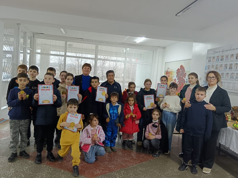 Юные шашисты спортшколы им. С. Киорогло заняли несколько призовых мест на турнире в Баурчи