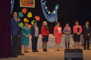 В Чадыр-Лунге День учителя отметили праздничным концертом