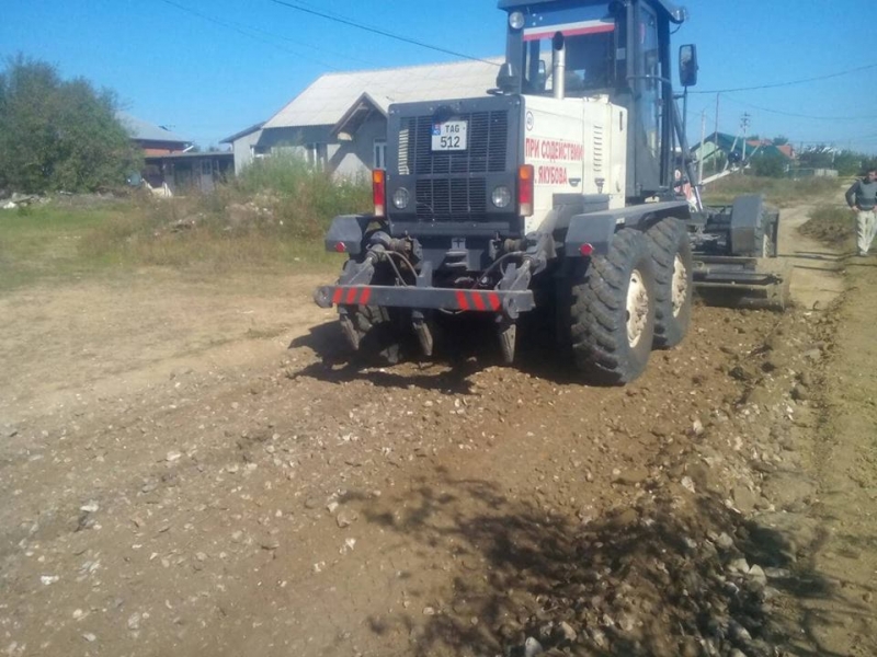 Местные власти обустраивают ул. Вишневая