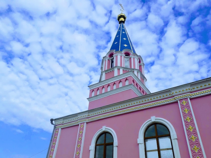 С Храмом города и праздником Касым!
