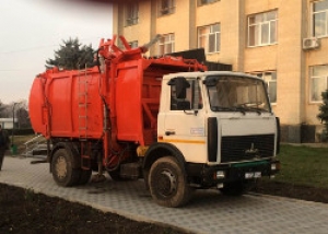 Чадыр-Лунга приобрела еще один мусоровоз