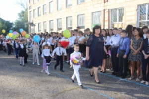 Первый звонок 2016 года. Дети спешат в школу!