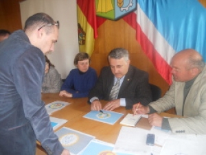 Художники Чадыр-Лунги представили свои эскизы флага города