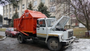 Власти Чадыр-Лунги приобрели новый мусоровоз