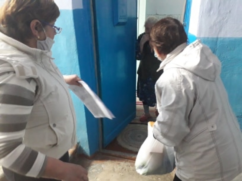 В Чадыр-Лунге раздают продукты питания пенсионерам, многодетным семьям и людям с ограниченными возможностями