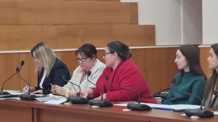 В Чадыр-Лунге состоялся круглый стол с участием депутата парламента Марьяны Лукрецяну &ndash; какие вопросы обсудили
