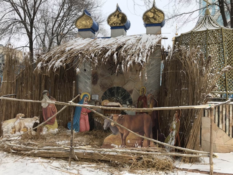 Дорогие горожане, с великим праздником Рождества Христова!