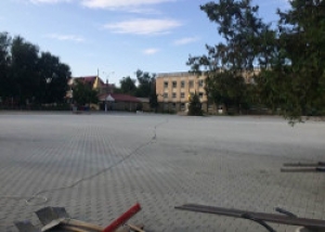 Завершен первый этап реконструкции центральной площади в Чадыр-Лунге