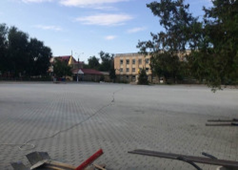 Завершен первый этап реконструкции центральной площади в Чадыр-Лунге