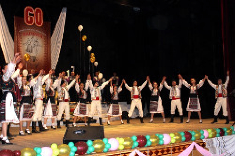 Чадыр-Лунгской "Кадынже" зал аплодировал стоя