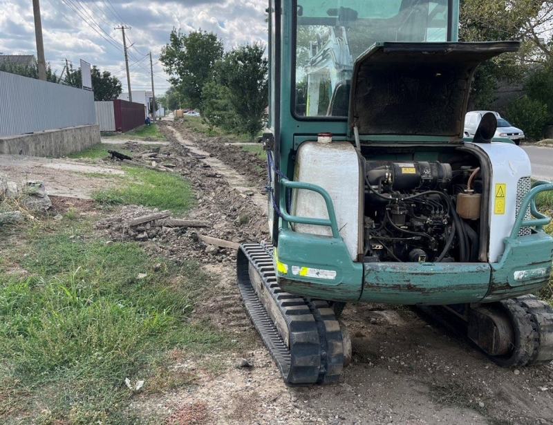 Идет ремонт тротура по улице Буджакская