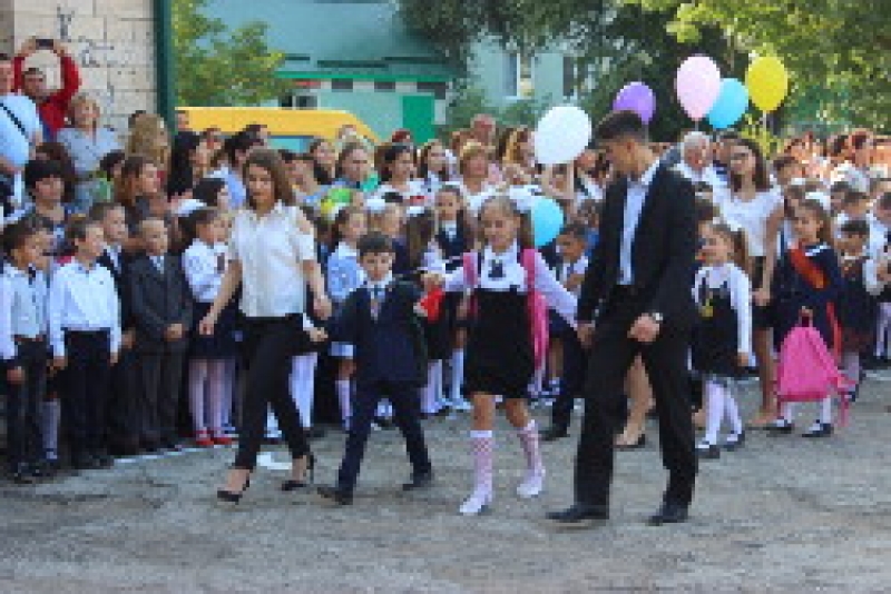 В школах Чадыр-Лунги прозвучал первый звонок