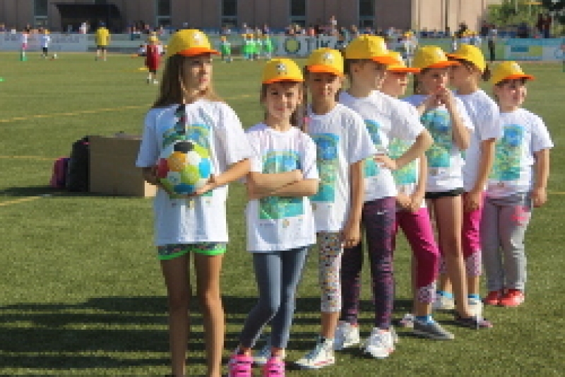 Прошел первый день "Открытой школы футбола" для девочек