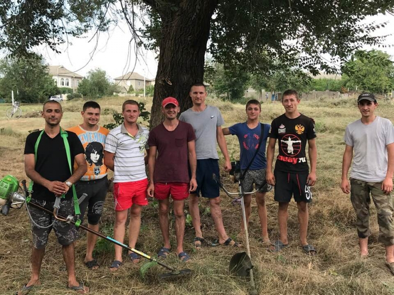 Молодежь показала достойный пример