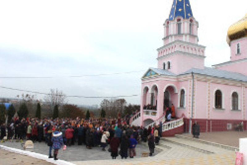 В Свято-Дмитриевском монастыре состоялась праздничная литургия