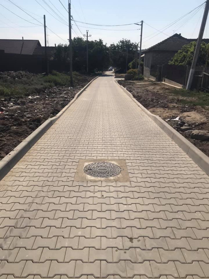 Завершился ремонт улицы Крылова муниципия Чадыр-Лунга