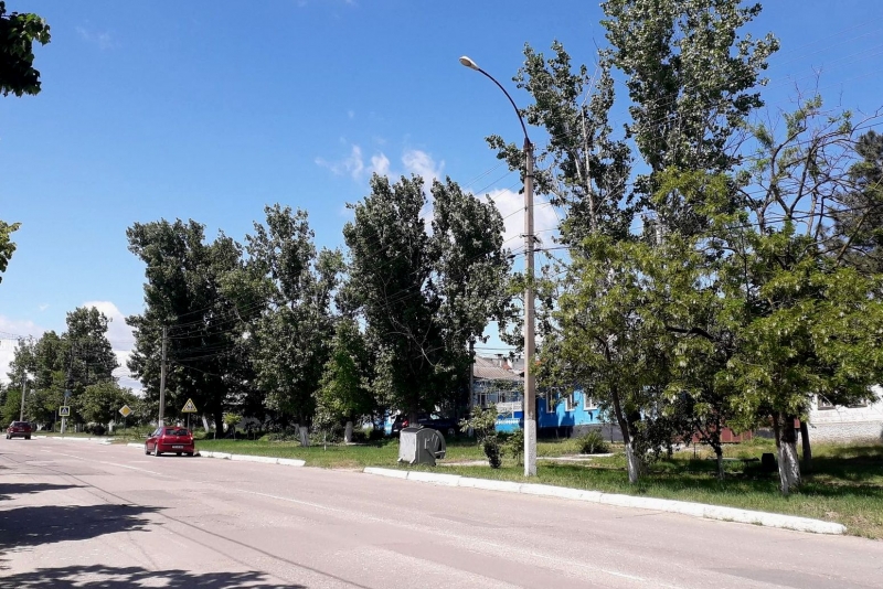 В Чадыр-Лунге старые лампы уличного освещения меняют на новые