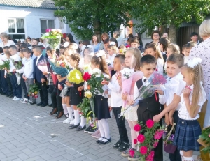 В школах Чадыр-Лунги прозвучали последние звонки