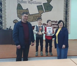 Юный шахматист Михаил Мыца стал победителем турнира памяти Ивана Инзова в Тараклии