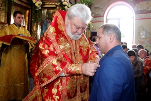 Епископ Кагульский и Комратский Анатолий вручил чадыр-лунгцам медали за труд во славу Божию