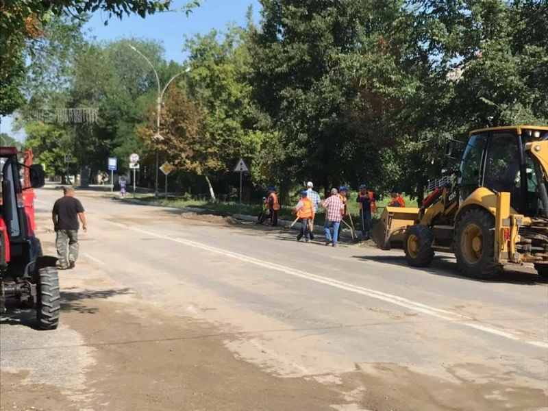 Отдел благоустройства примарии Чадыр-Лунги устраняет последствия ливневых дождей