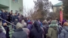 Православные пришли к зданию суда поддержать местные власти