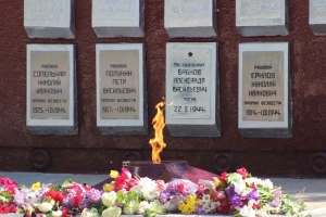 Возложить цветы к мемориалам славы 9 мая можно будет при соблюдении определенных условий