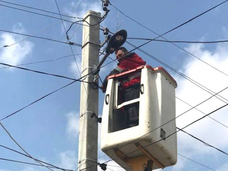 В Чадыр-Лунге продолжают работы по освещению улиц