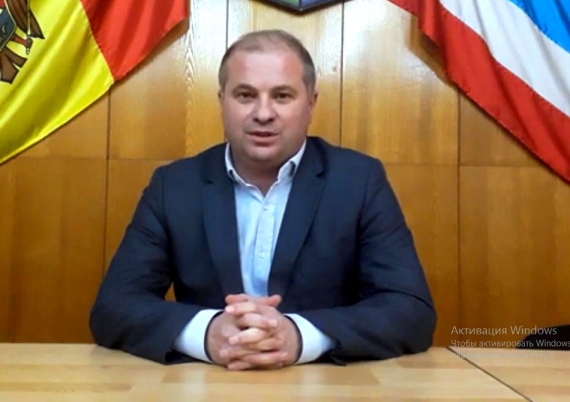 Анатолий Топал: "С целью профилактики и борьбы с вирусом улицы и общественные места  обрабатываются дезинфектантами"