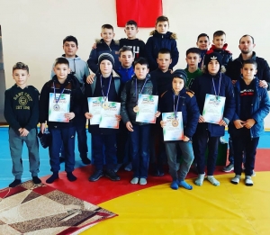 Чадыр-Лунгские борцы завоевали несколько призовых мест на Чемпионате Гагаузии