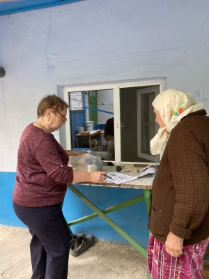 Социальная акция в Чадыр-Лунге &ndash; пожилые люди получают продуктовые пакеты