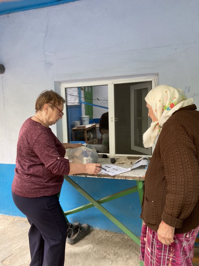 Социальная акция в Чадыр-Лунге &ndash; пожилые люди получают продуктовые пакеты