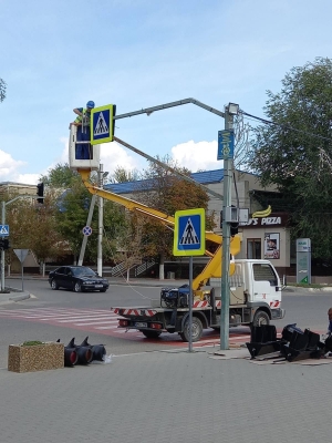 На перекрестке улиц Ленина и Ломоносова установили новые светофоры