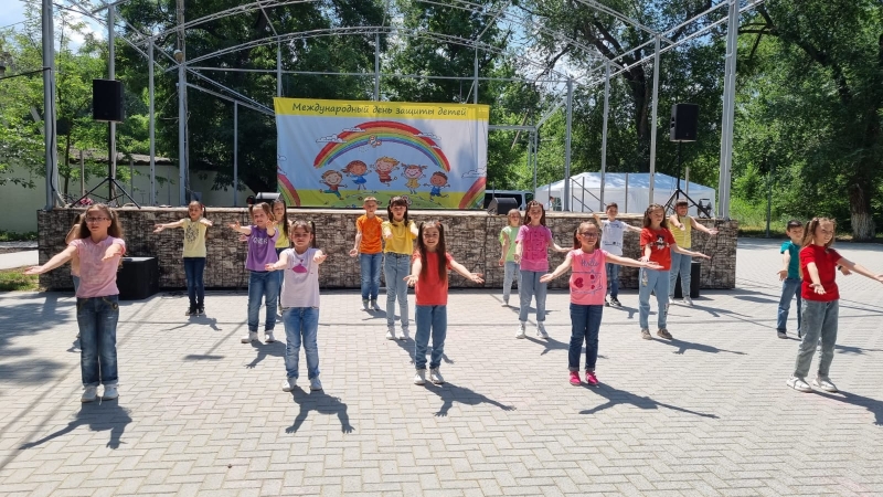Самый яркий праздник &ndash; в Чадыр-Лунге весело и шумно отметили День защиты детей