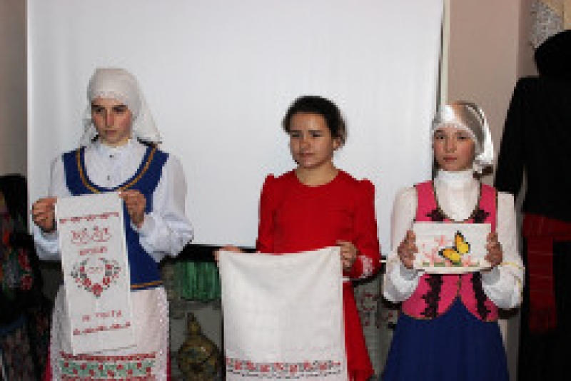 Ученицы гимназии П.Казмалы провели исследование на тему: &laquo;Адет Басмасы&raquo;