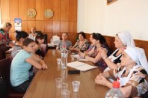 "Институт демократии" провел семинары на тему прав человека