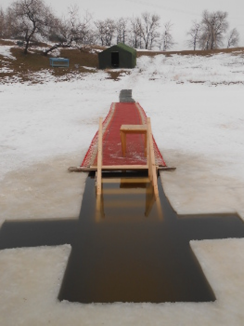 В Чадыр-Лунге прошли крещенские купания