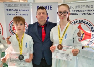 Святослав и Юлиана Виноградовы привезли из Румынии серебро и бронзу