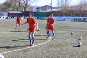 Юные футболисты проявили себя на открытой тренировке