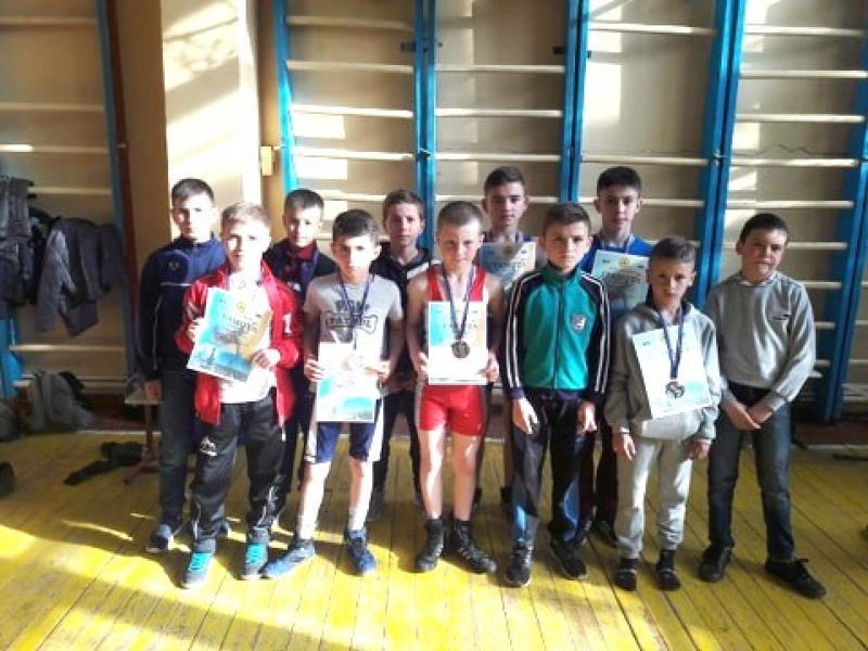 Чадыр-Лунгские юные борцы пополняют городскую копилку медалей