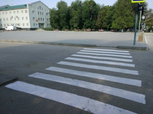 В Чадыр-Лунге обновляют пешеходные переходы