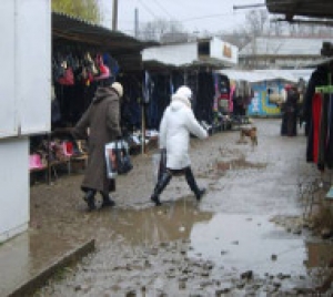 Примэрия города расторгла трудовой договор с Администратором Чадыр-Лунгского Муниципального рынка Петром Курдогло.