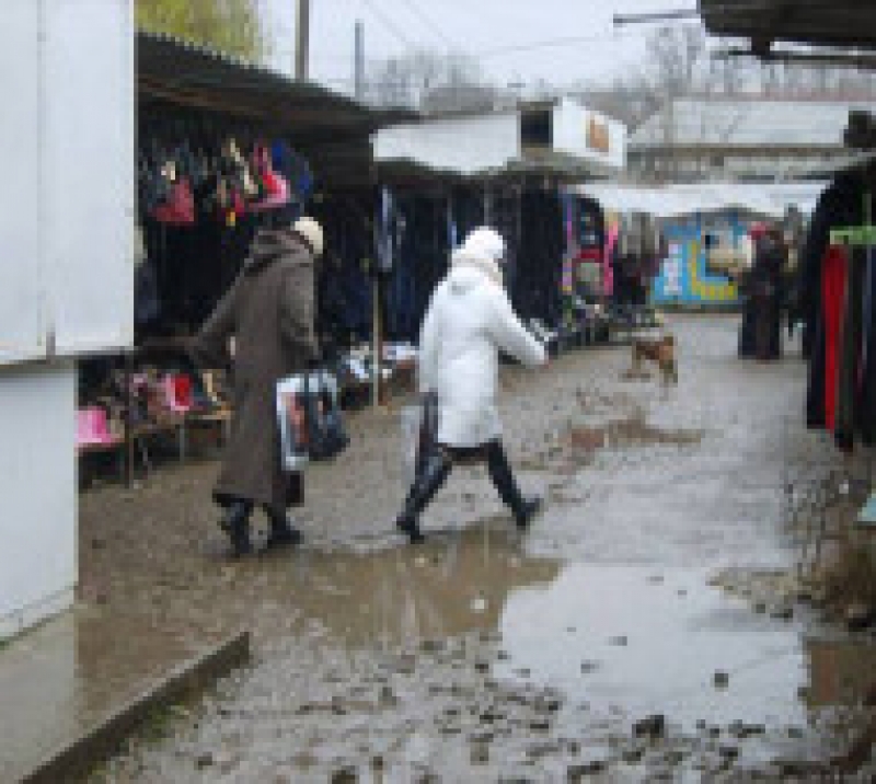 Примэрия города расторгла трудовой договор с Администратором Чадыр-Лунгского Муниципального рынка Петром Курдогло.