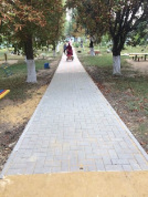 В детском саду завершена реконструкция тротуарной дорожки