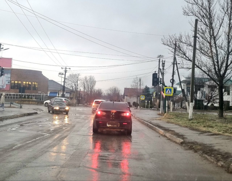 Гололед в Чадыр-Лунге: городские службы работают в экстремальных условиях