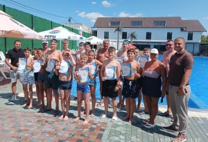 Водные старты в &laquo;Oasis&raquo;: в Чадыр-Лунге прошёл первый летний турнир для детей