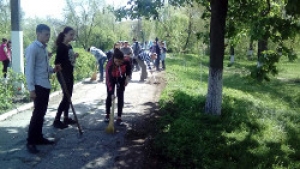 Чадыр-Лунгские лицеисты приняли активное участие в субботнике