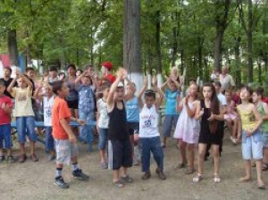 Лагерь "Достлук" готовят для приема детей