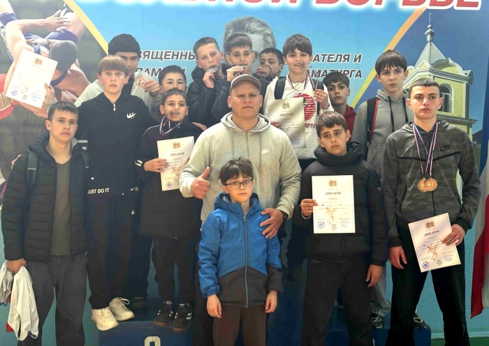 Чадыр-лунгские спортсмены завоевали II и III места на республиканском турнире по вольной борьбе